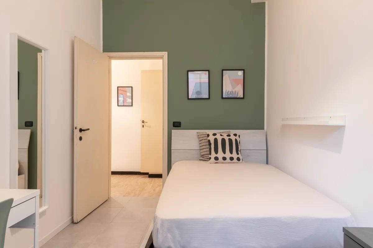 Stanza singola in PORTA GENOVA / TORTONA / NAVIGLI